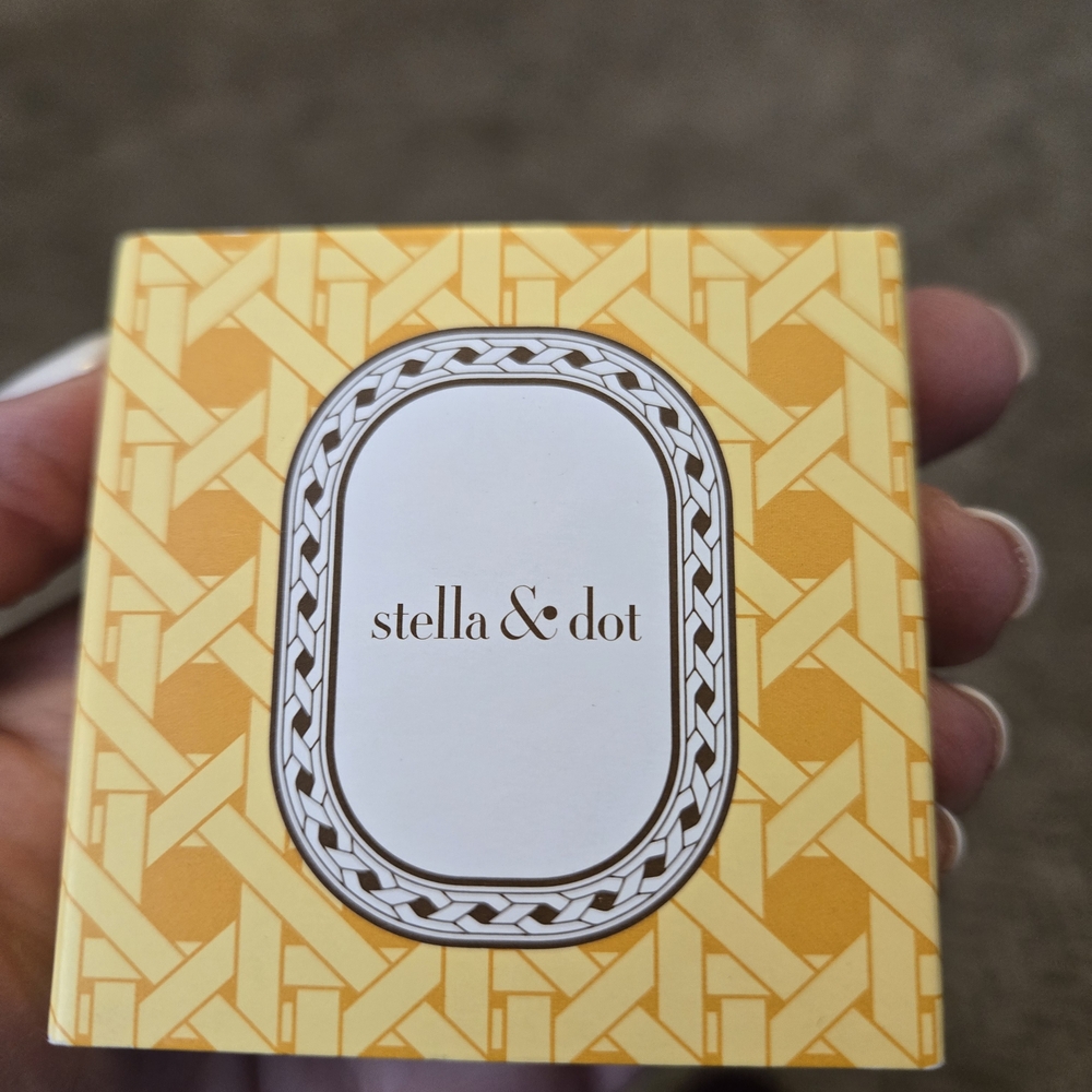 Stella & Dot Clover J Silver Charm - Picture 3 of 4